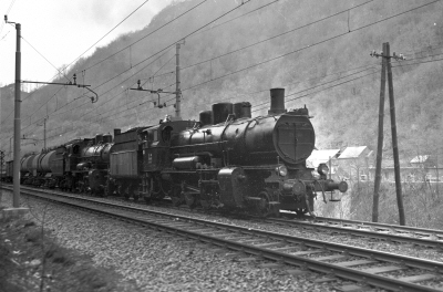 {short description of image}